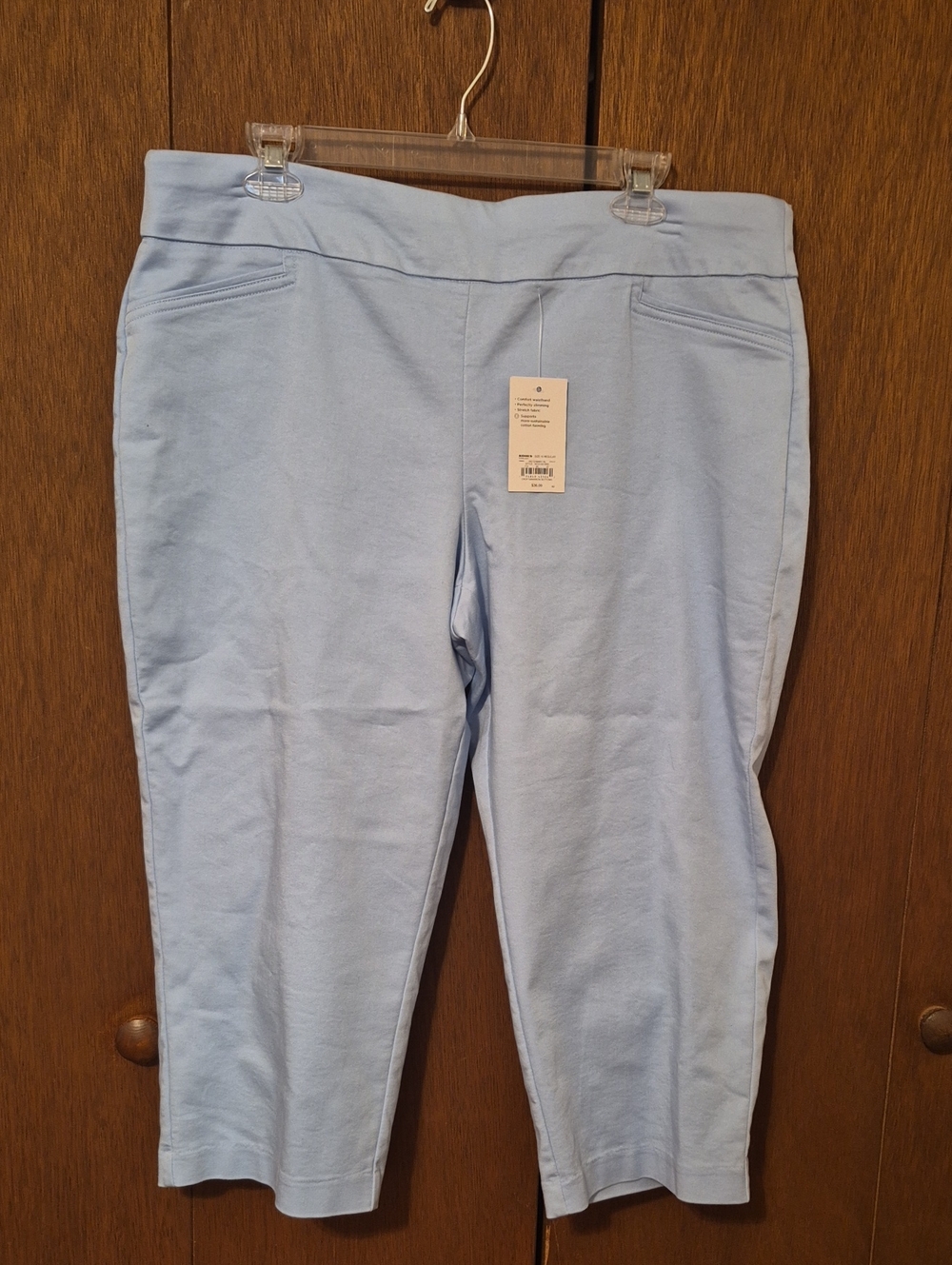 NWT Croft & Barrow Light Blue Womens Ponte Crop Pants Sz 16